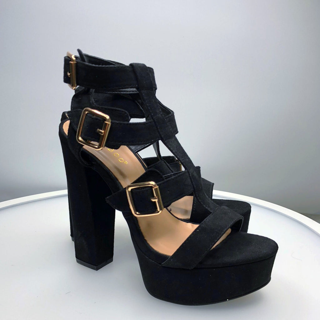 BLACK WITH GOLD BUCKLE HEELS